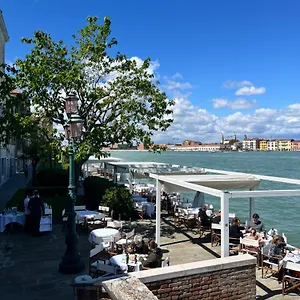 ninamar-giudecca-house.hotelinveneto.com/